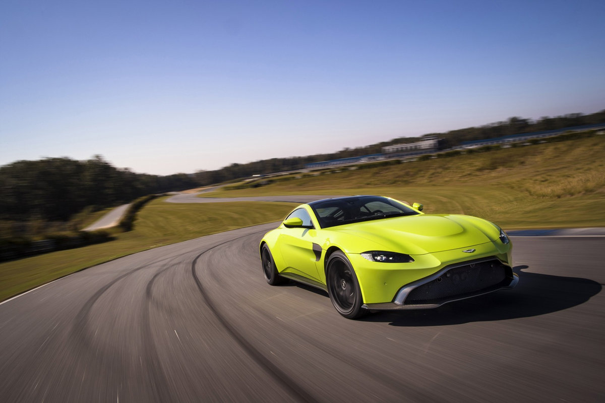 Aston Martin Vantage precio